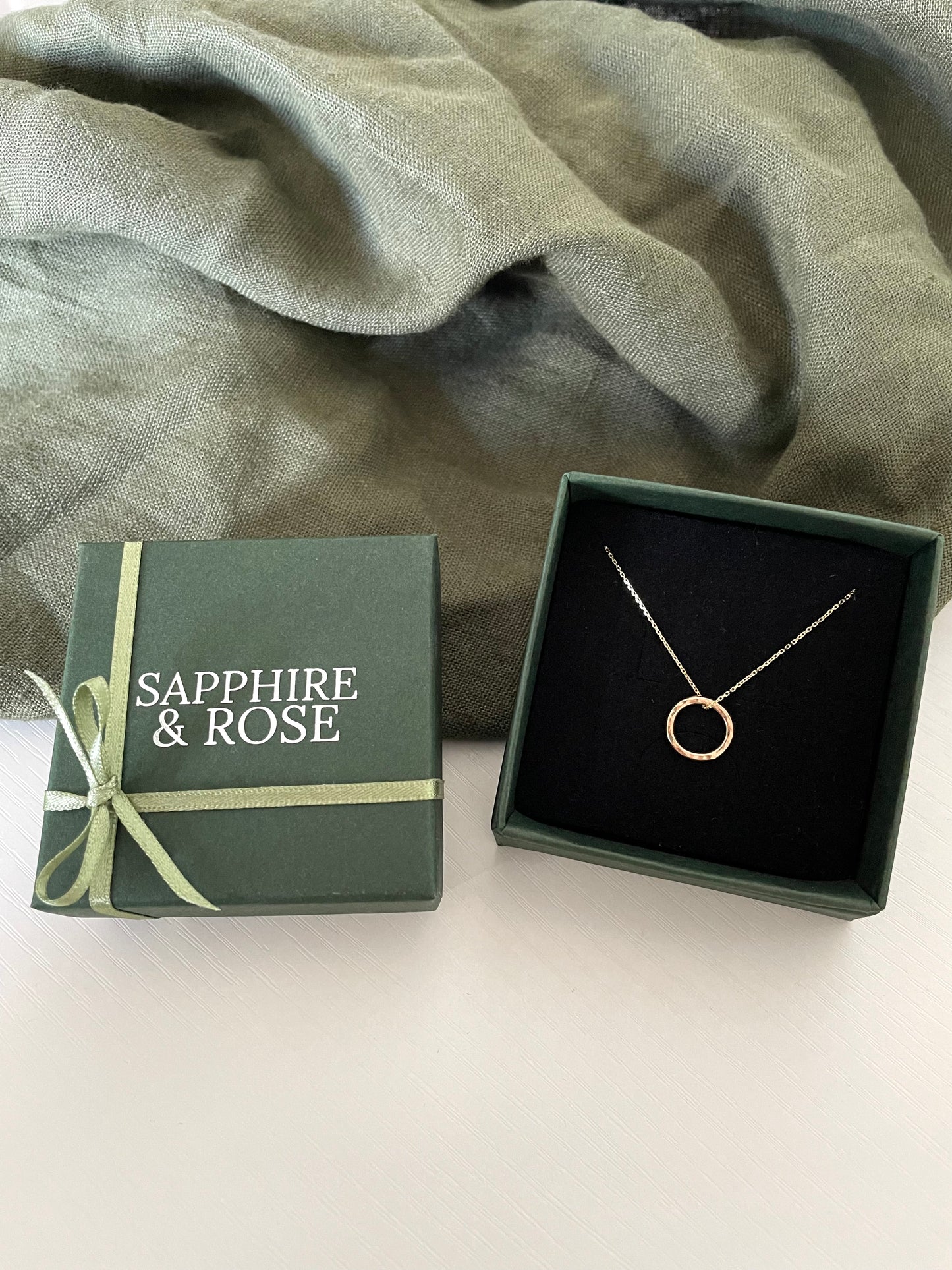 9ct Gold Dainty Circle Necklace