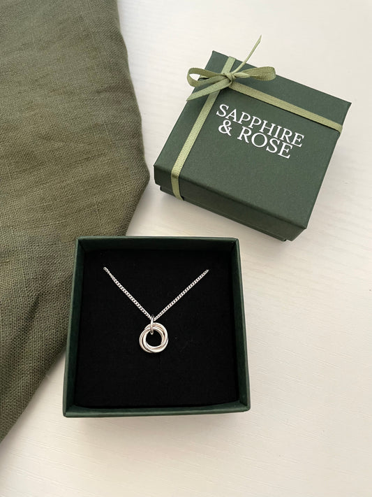 Small Intertwined Necklace