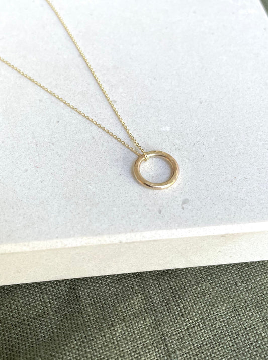 9ct Gold Dainty Circle Necklace