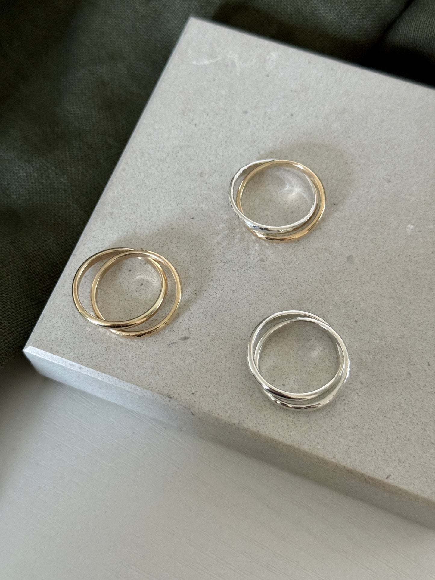 9ct Gold Intertwined Ring