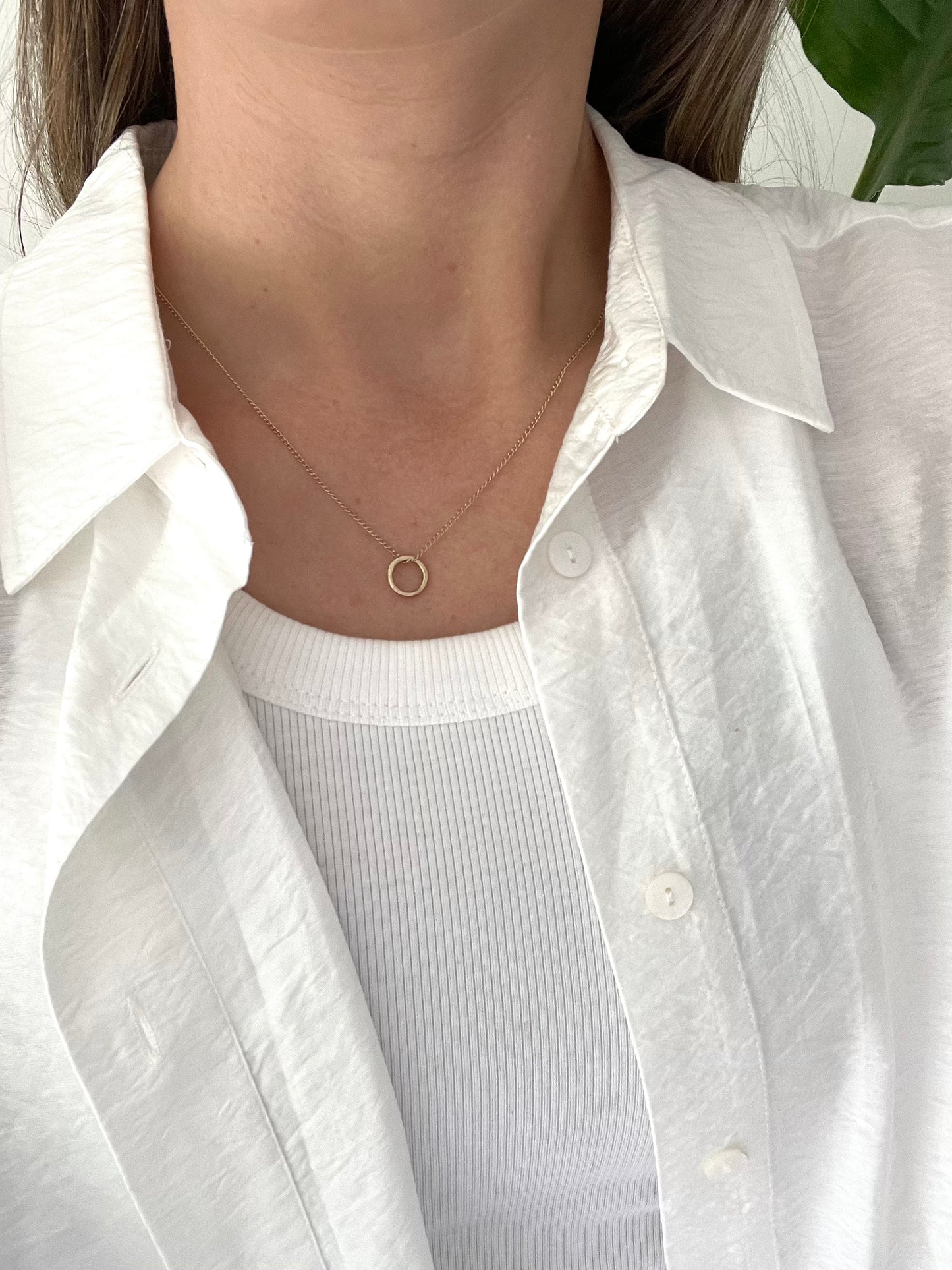 9ct Gold Dainty Circle Necklace