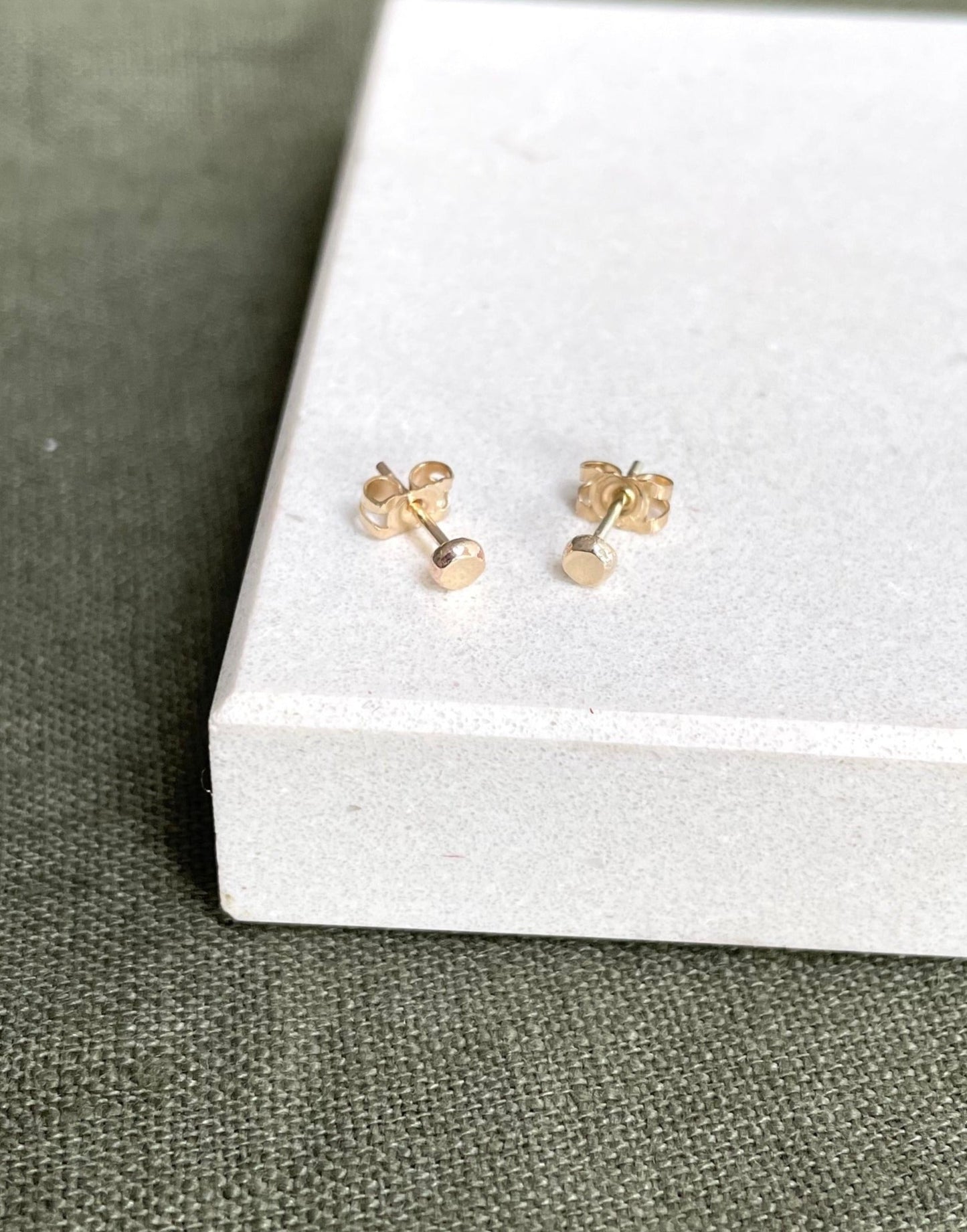Simple 9ct Gold studs with a polished finish