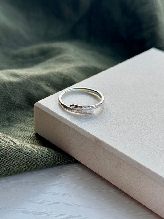 Crossover Ring